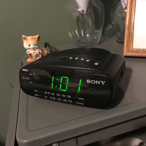 Sony Wall Decor Sonybedside Am Fm Clock Radio Vintage Icfc22